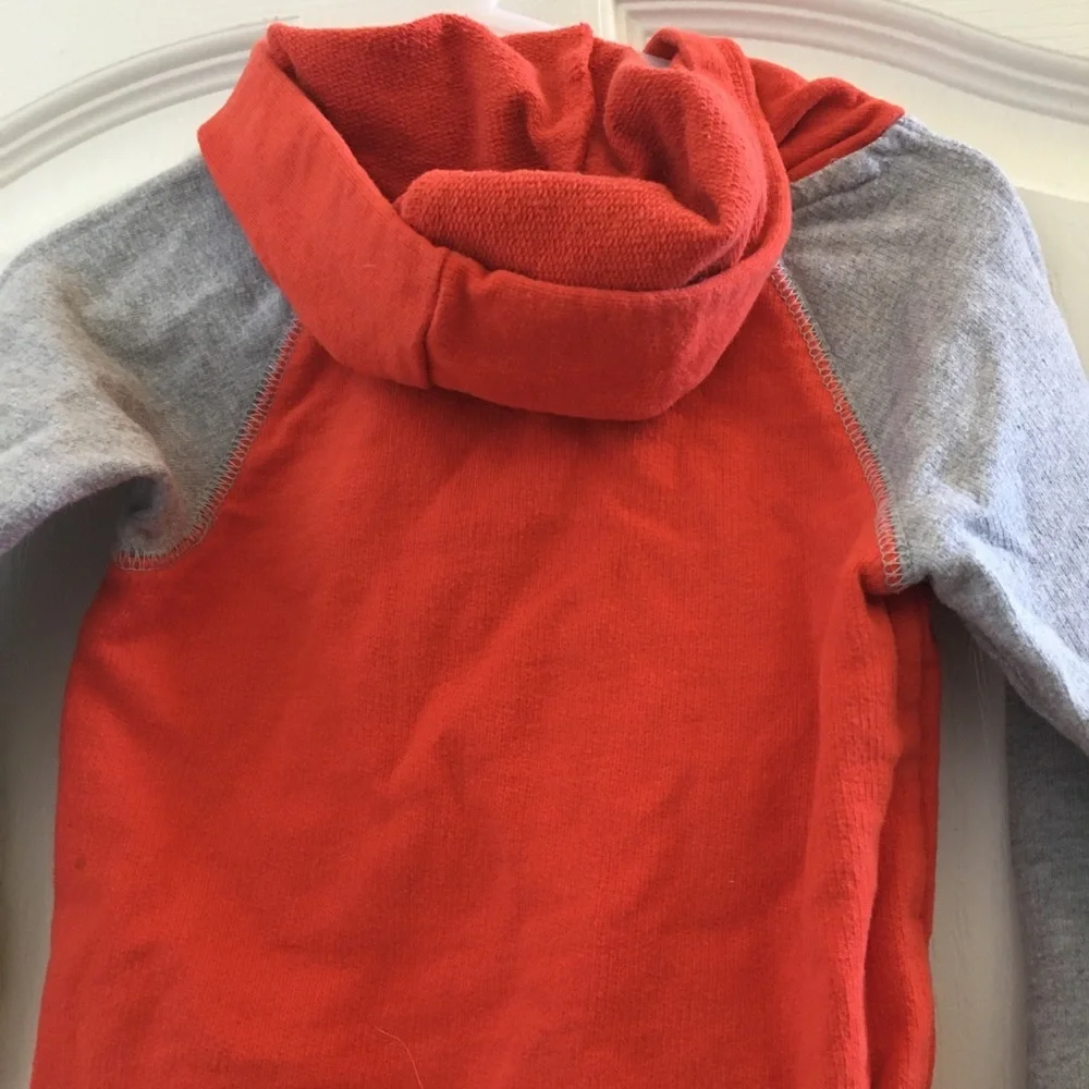 FINAL MARKDOWN Oshkosh French terry hoodie 3t